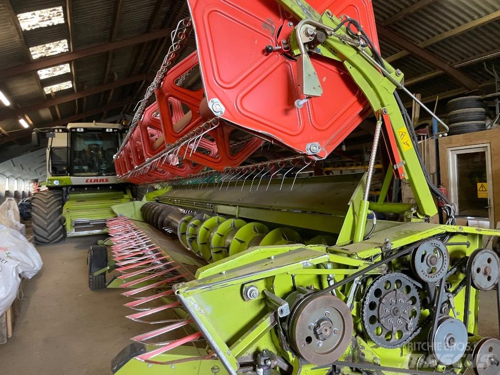 CLAAS Lexion 600 Зернозбиральні комбайни