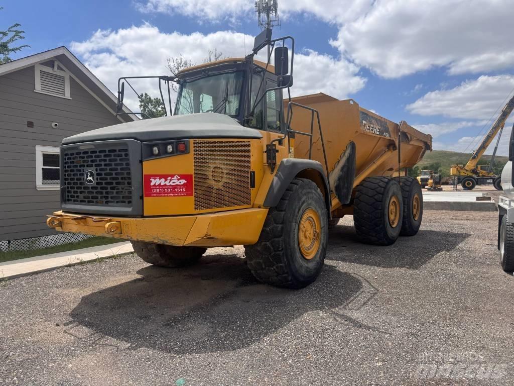 DEERE 410E Зчленовані самоскиди