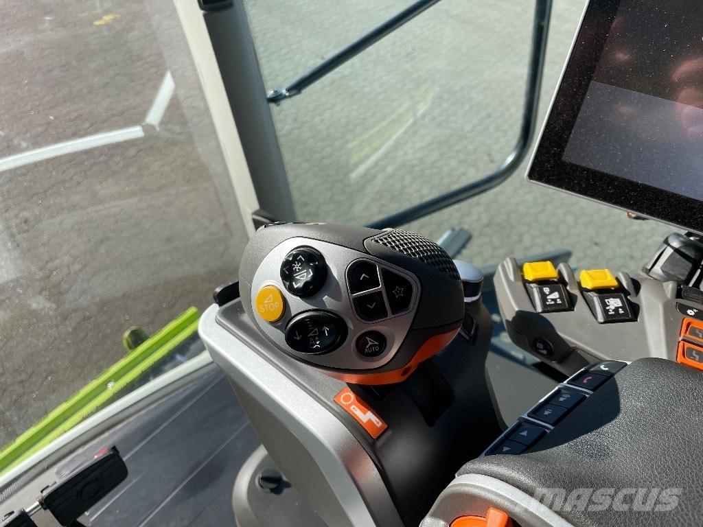 CLAAS Lexion 6700 Зернозбиральні комбайни