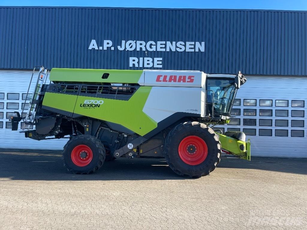 CLAAS Lexion 6700 Зернозбиральні комбайни