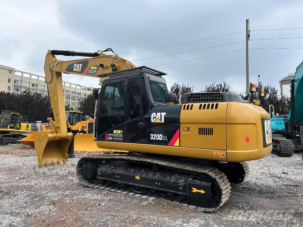 CAT 320D2L Гусеничні екскаватори
