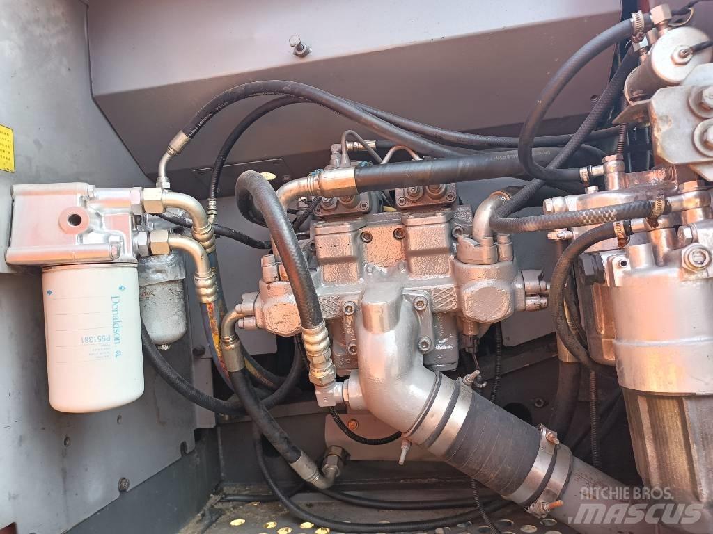 Hitachi ZX 200 Середні екскаватори 7т. - 12т.