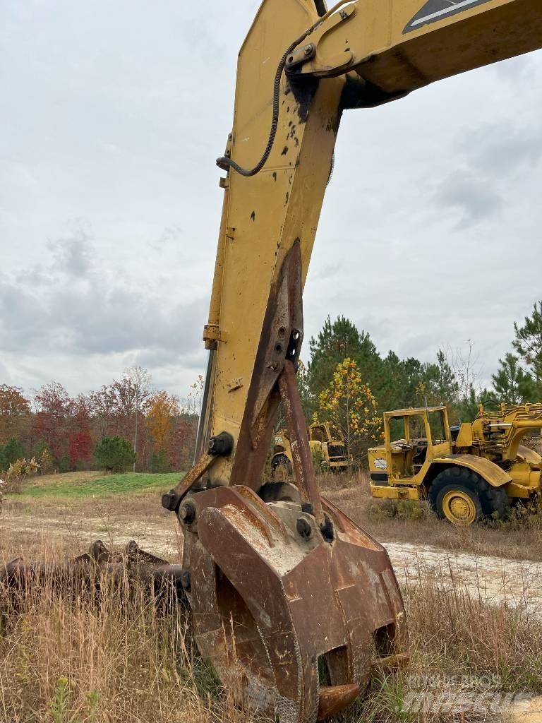 CAT 325 CL Гусеничні екскаватори