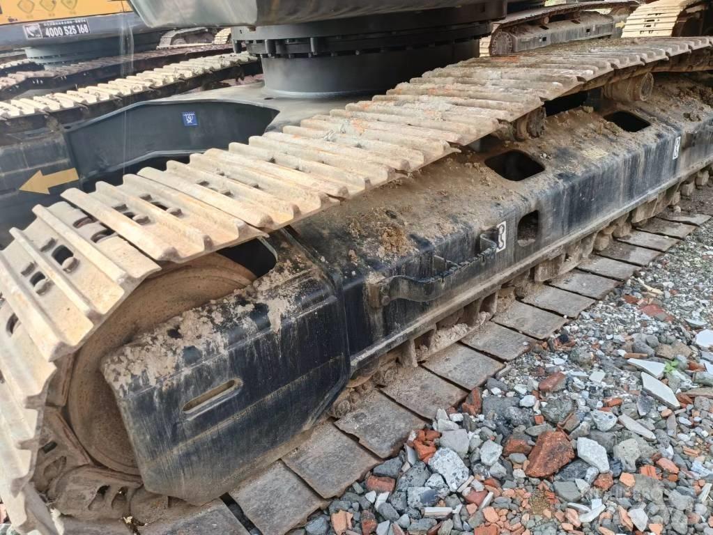 Hitachi ZX 250 LC Гусеничні екскаватори