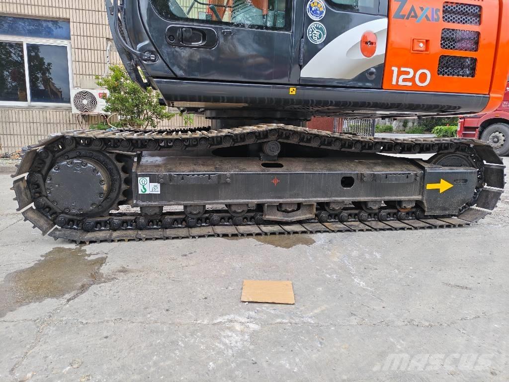 Hitachi ZX 120 Гусеничні екскаватори