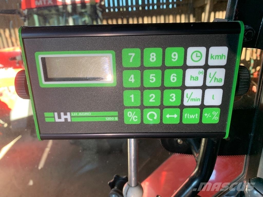 Hardi TZY 2400 Причіпні обприскувачі