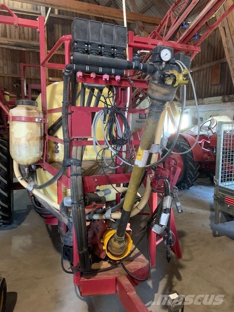 Hardi TZY 2400 Причіпні обприскувачі