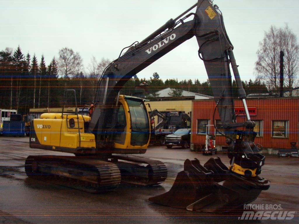 Volvo EC 140 LC Гусеничні екскаватори