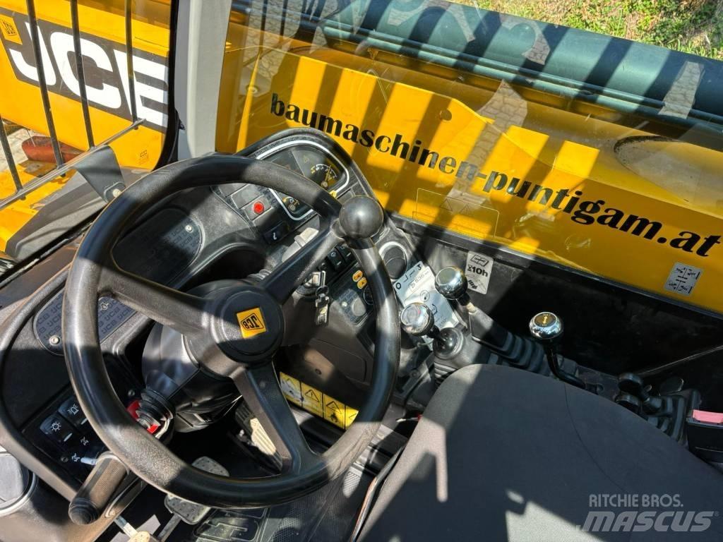 JCB 535-125 Телескопічні навантажувачі