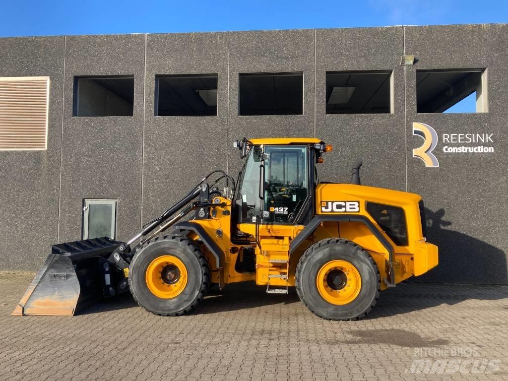 JCB 437 HT Фронтальні навантажувачі
