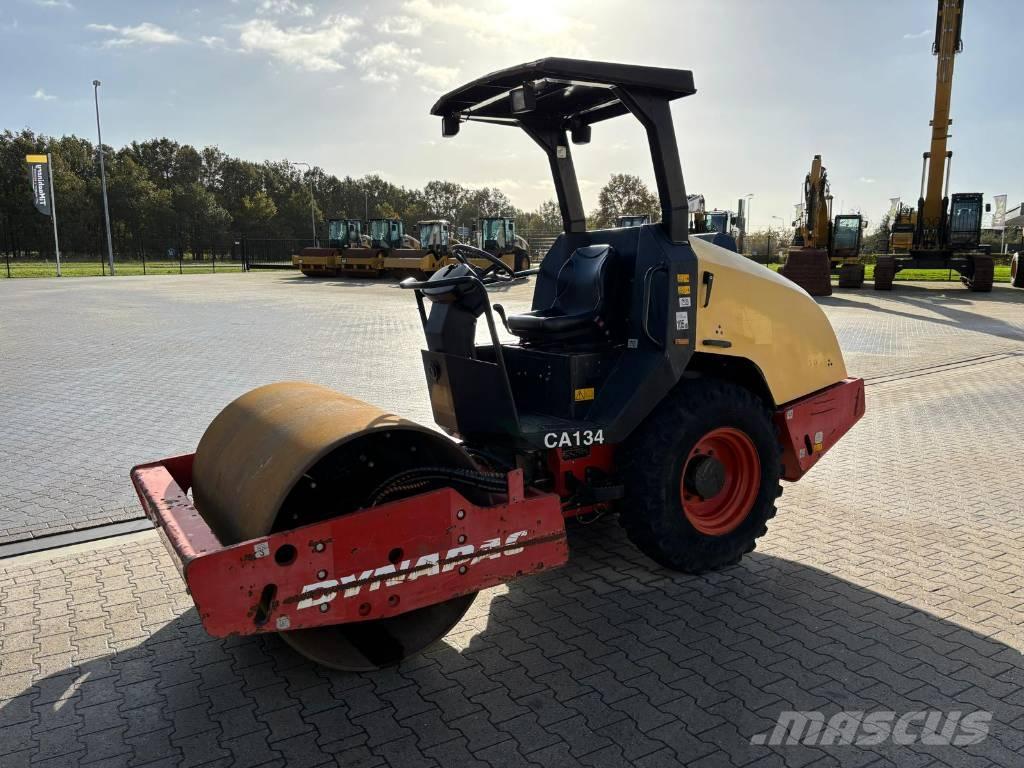 Dynapac CA 134 D Грунтові котки