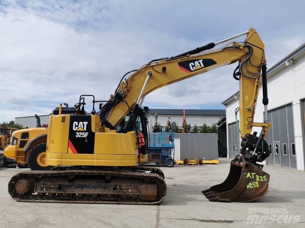CAT 325FL CR Гусеничні екскаватори