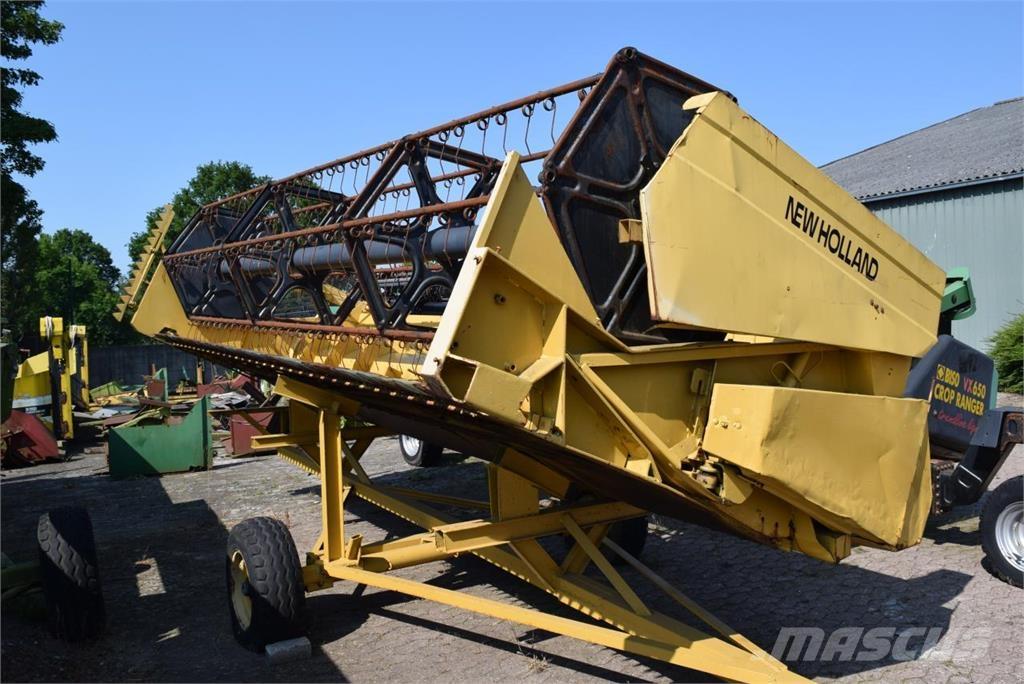 New Holland TC 56 Зернозбиральні комбайни