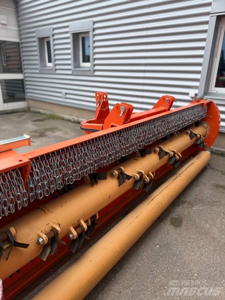 Agrimaster RV 320 Газонні і лукові косилки