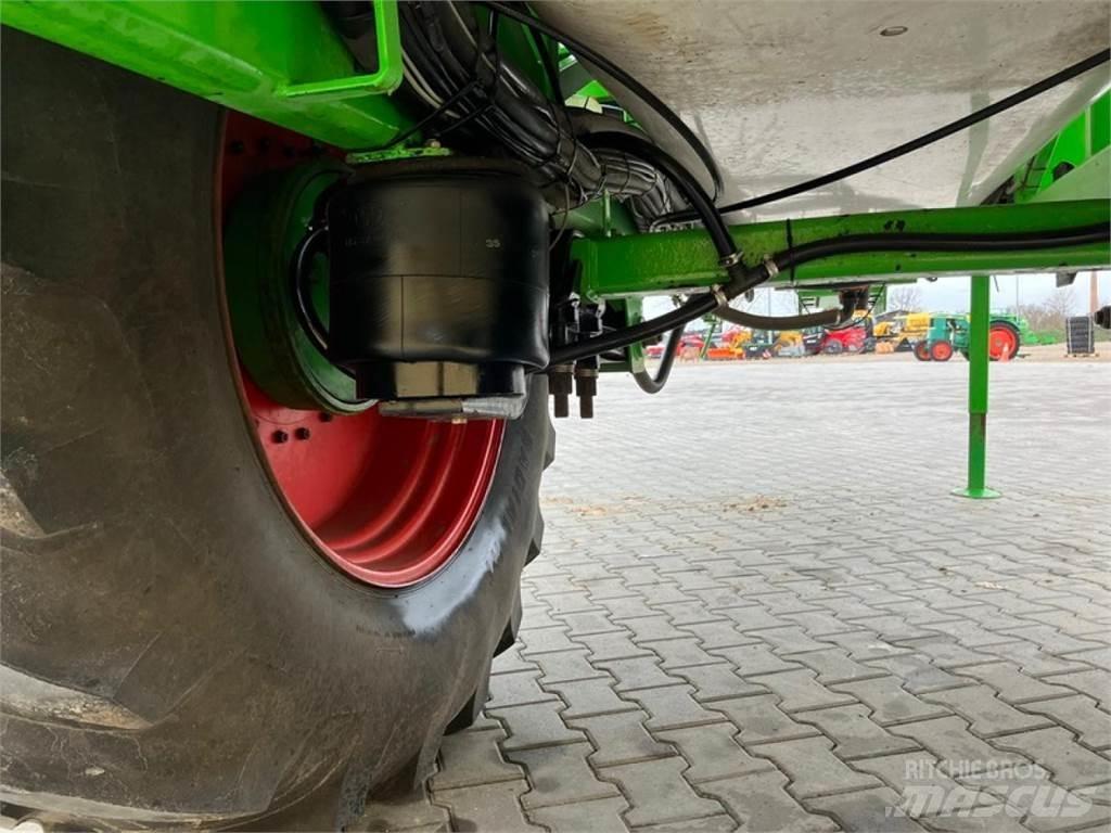  D5227 Причіпні обприскувачі