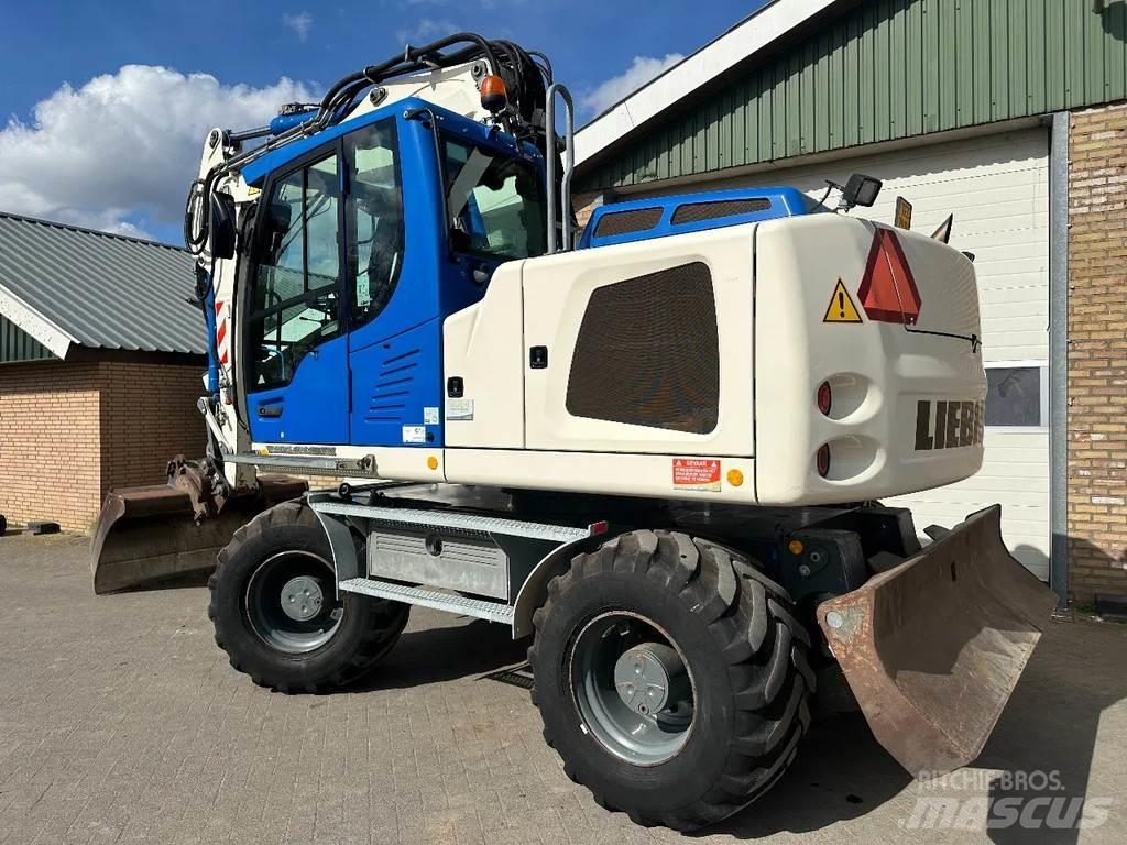 Liebherr A914 Колісні екскаватори