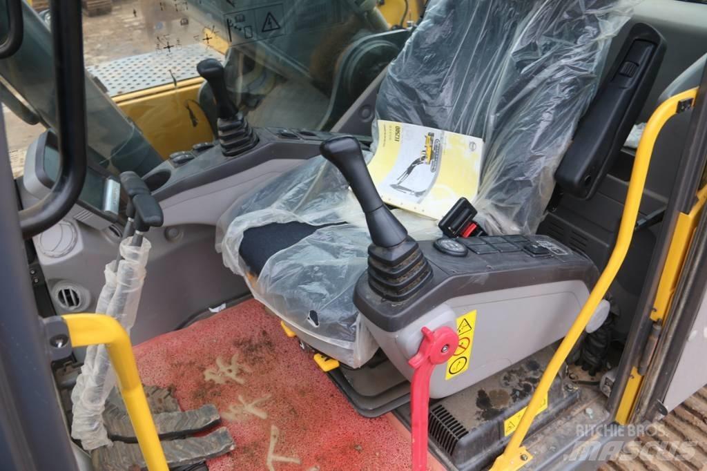 Volvo EC250 Гусеничні екскаватори