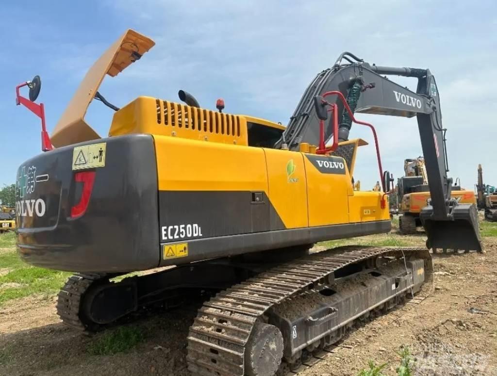 Volvo EC 250 D L Гусеничні екскаватори