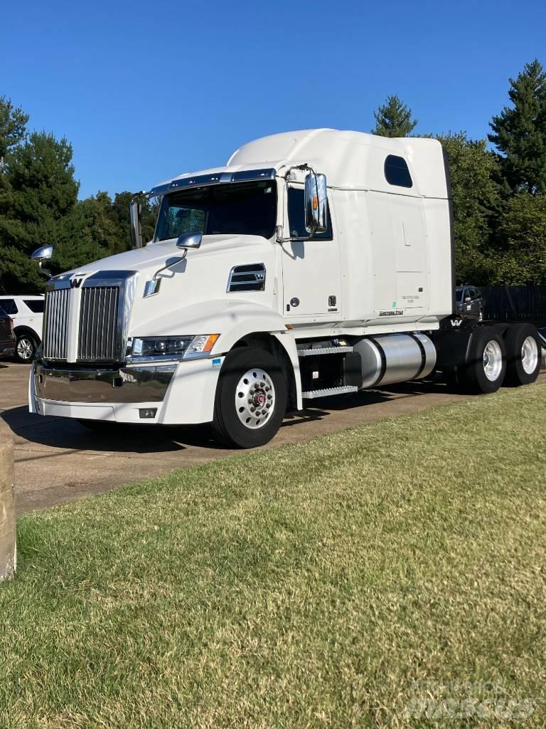 Western Star 5700 XE Тягачі
