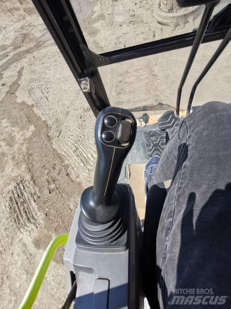 CAT 320 F Гусеничні екскаватори