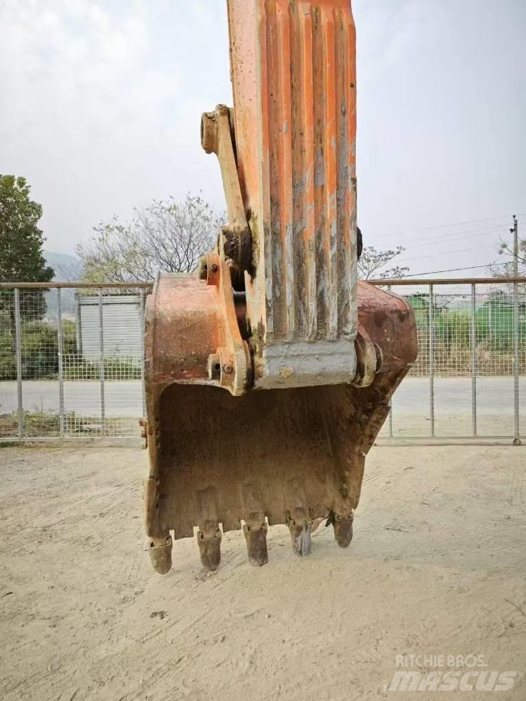 Hitachi ZX 470 Гусеничні екскаватори