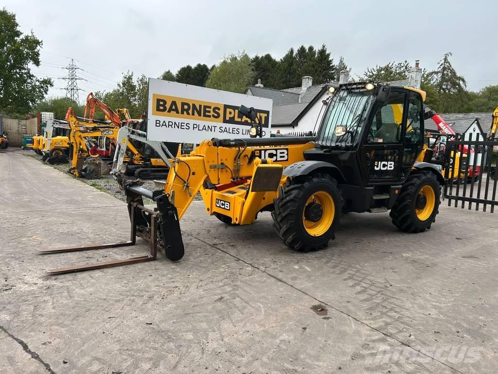 JCB 535-140 Hiviz Телескопічні навантажувачі