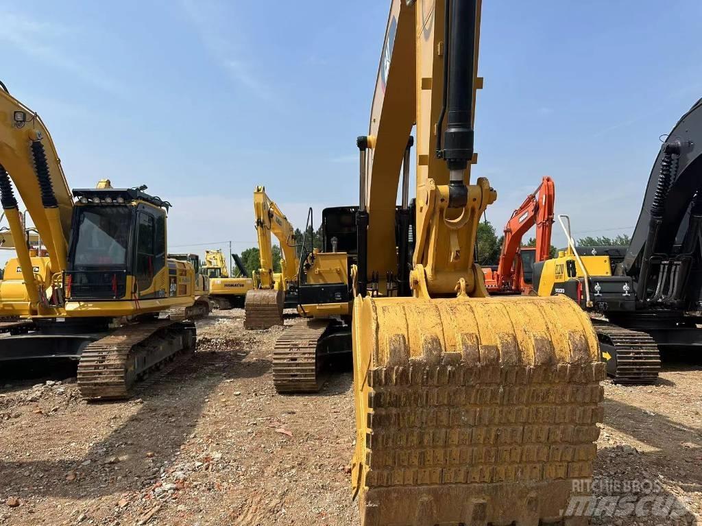CAT 326D Гусеничні екскаватори