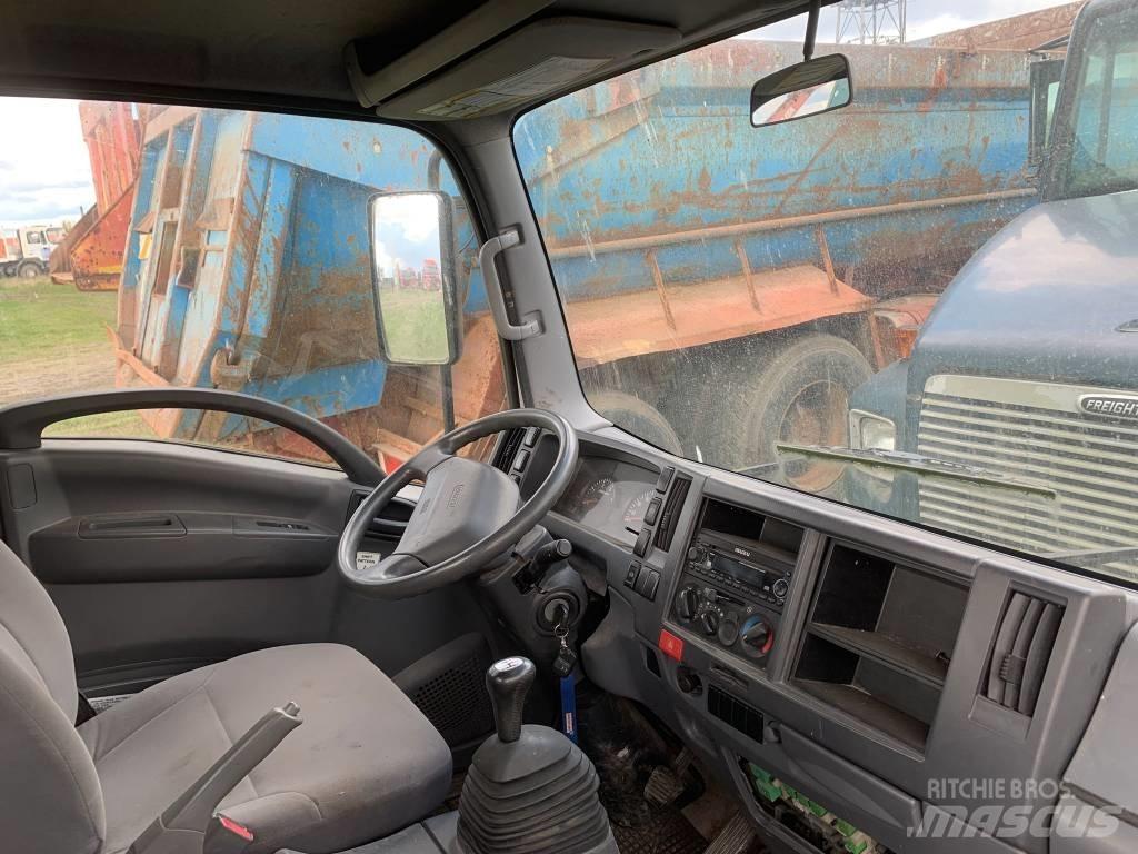 Isuzu FOR PARTS Панельні фургони