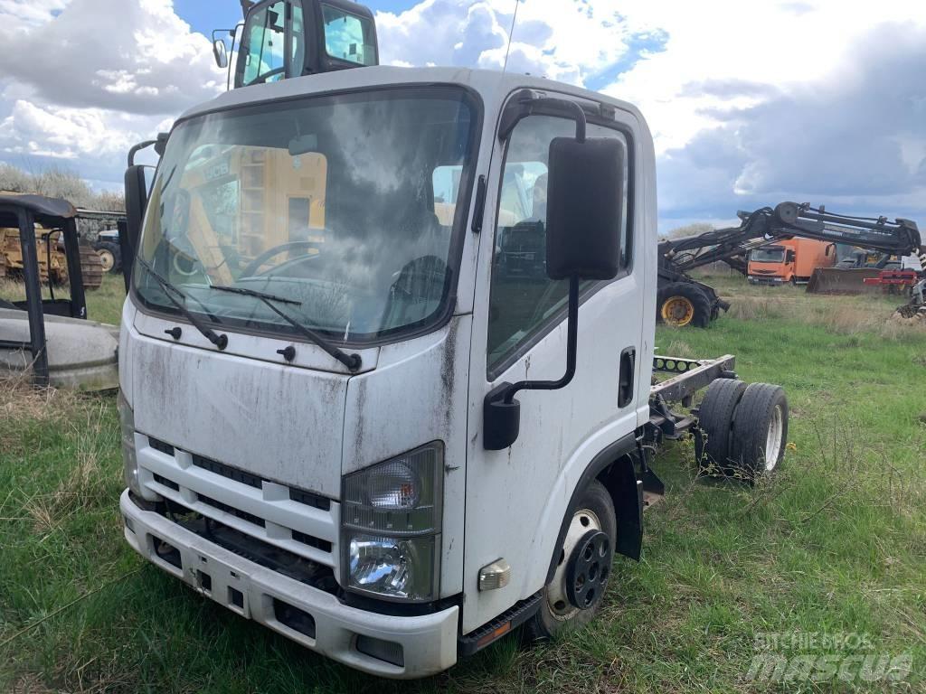 Isuzu FOR PARTS Панельні фургони