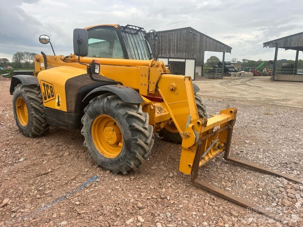 JCB 535-95 Телескопічний навантажувач