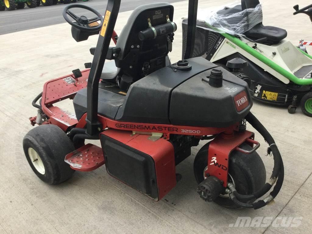 Toro 3250D Самохідні газонокосарки