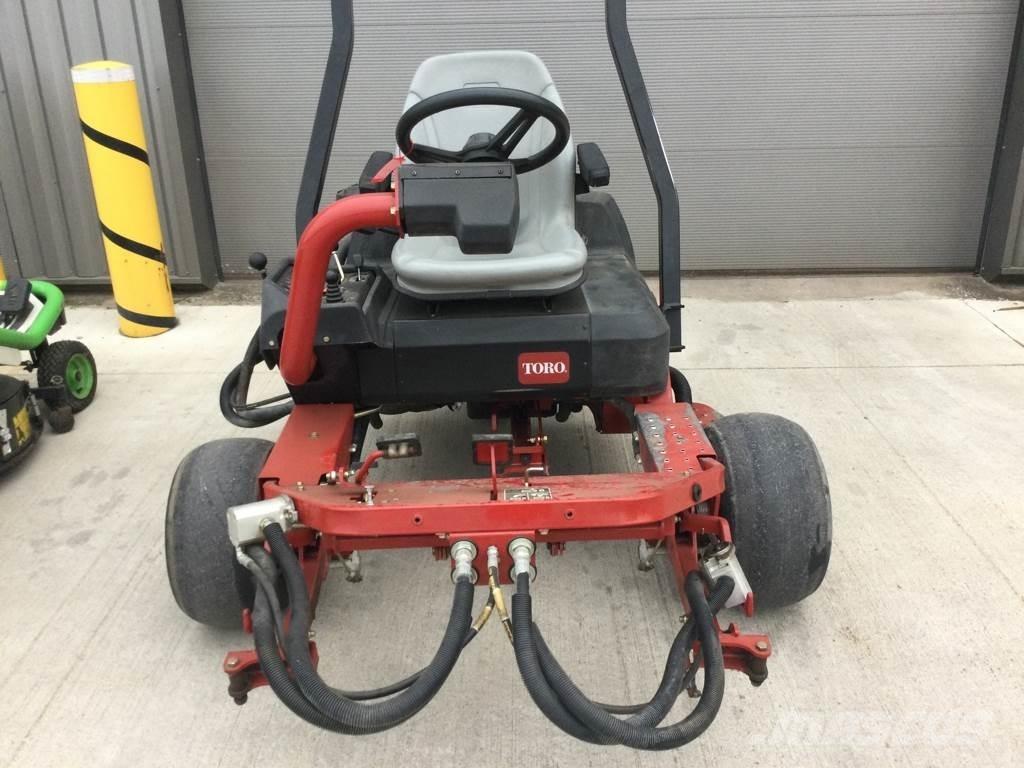 Toro 3250D Самохідні газонокосарки