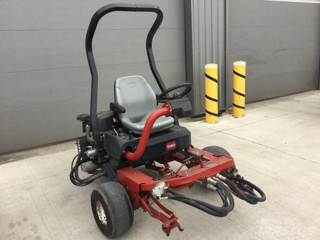 Toro 3250D Самохідні газонокосарки