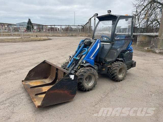 Multione 8.4 SD Малі навантажувачі