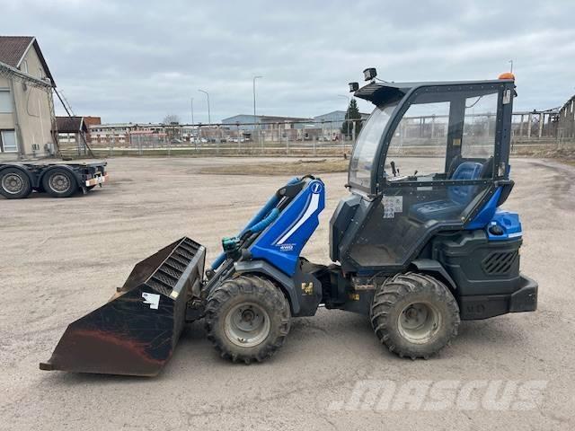 Multione 8.4 SD Малі навантажувачі