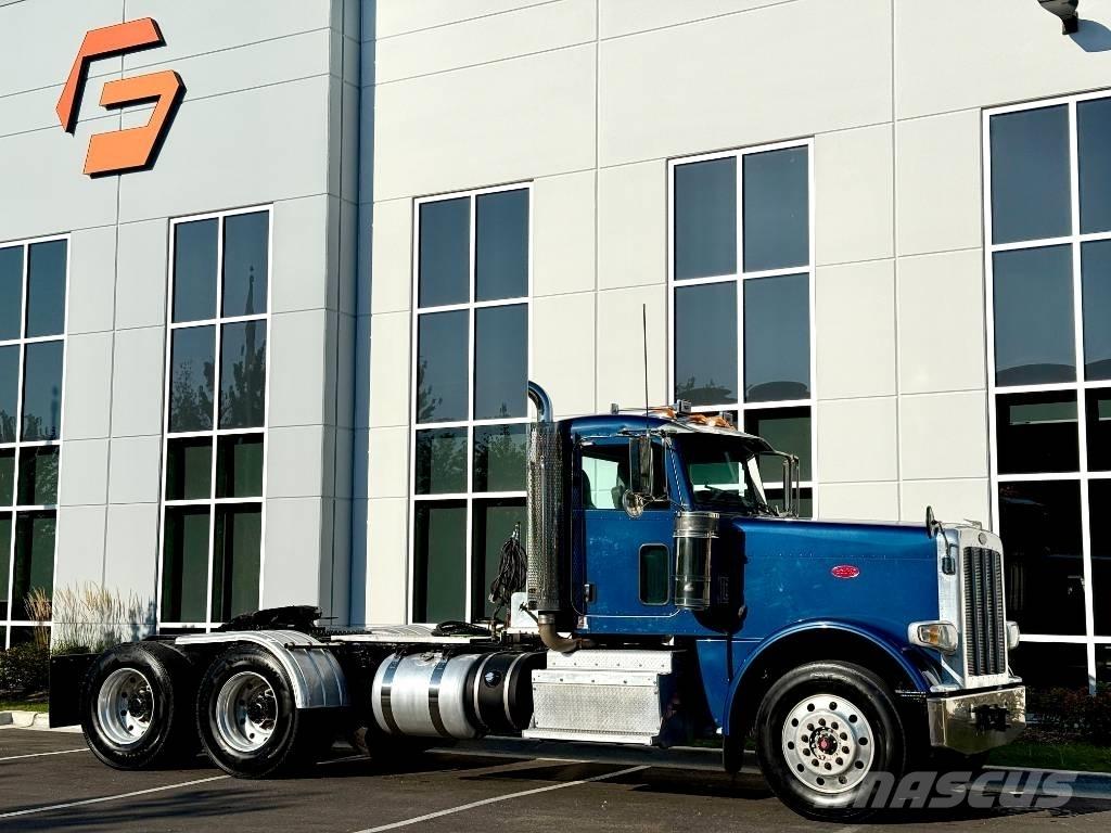 Peterbilt 388 Тягачі