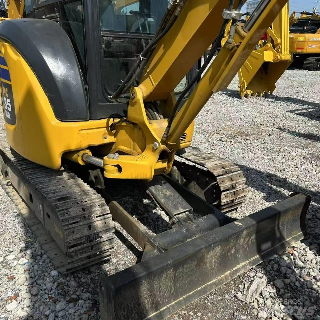 Komatsu 35 Гусеничні екскаватори