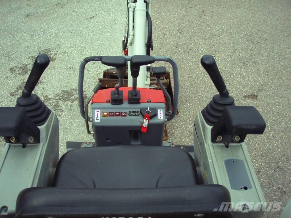 Takeuchi TB 210 R Міні-екскаватори < 7т