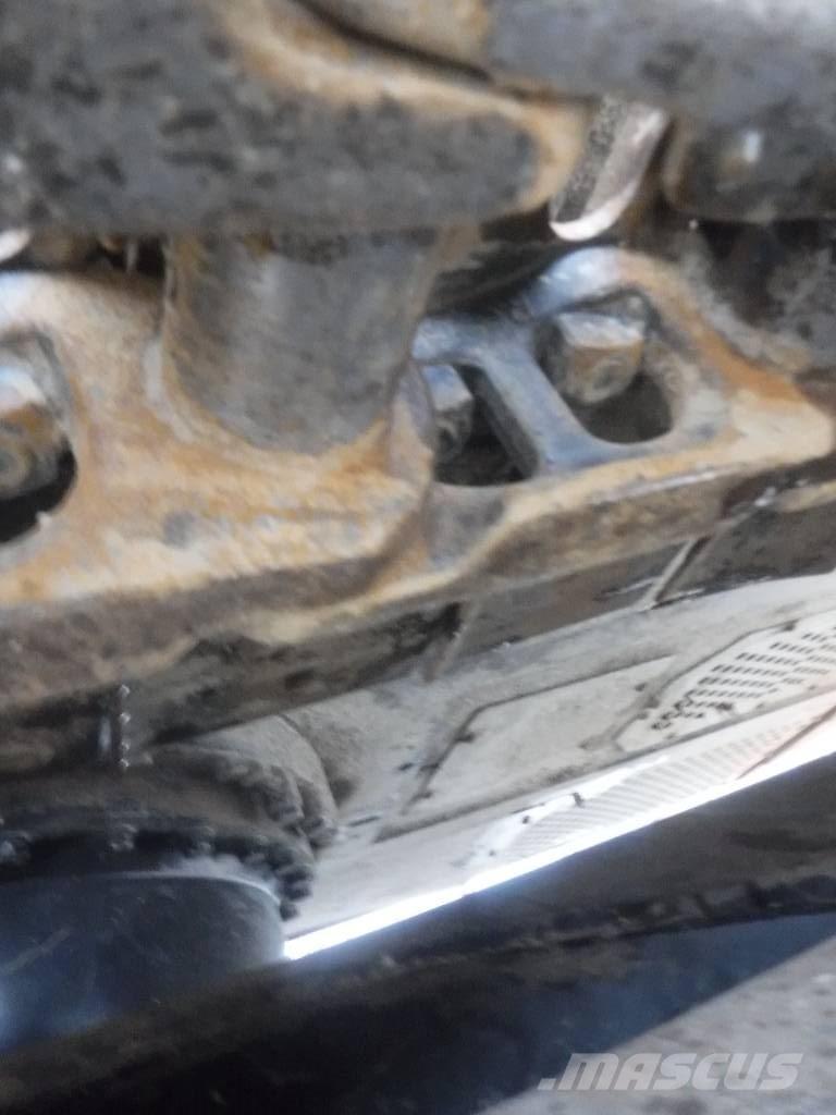 Hitachi ZX 210 LC-7 Гусеничні екскаватори