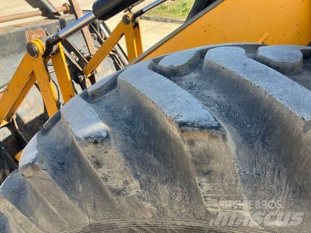 JCB 4 CX Екскаватори-навантажувачі