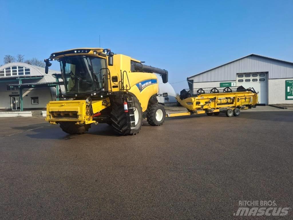 New Holland CX8.70 Зернозбиральні комбайни
