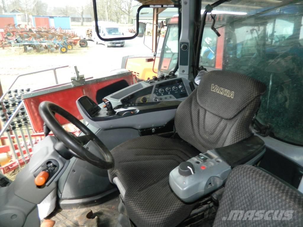 Valtra T 234 V Трактори