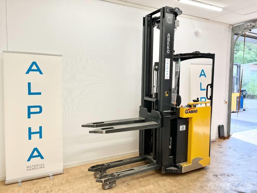 Abeko SW1600 Самохідні електроштабелери