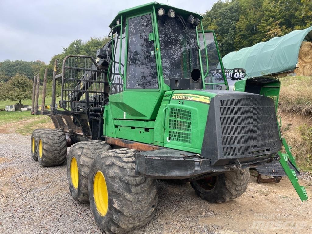 John Deere 1010 E Форвардери