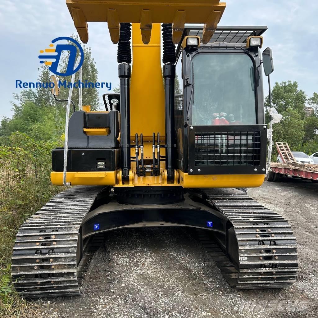 CAT 320D2 Гусеничні екскаватори