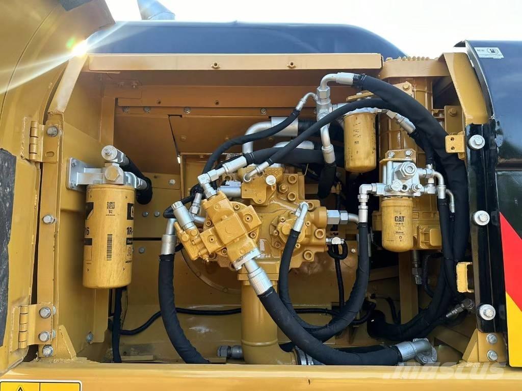CAT 330D Гусеничні екскаватори