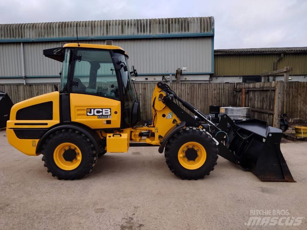 JCB 407 Фронтальні навантажувачі