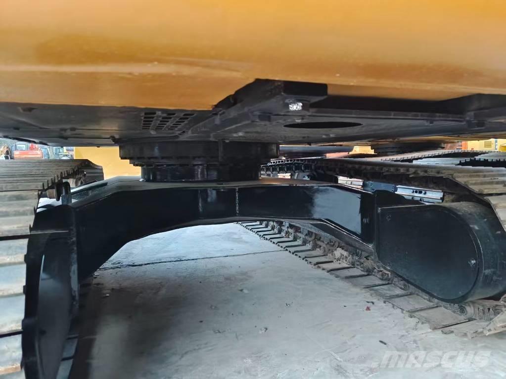 Sany SY 135 C Гусеничні екскаватори