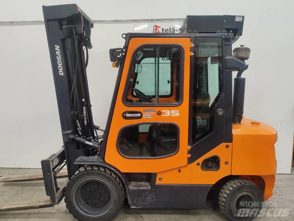 Doosan D 35 C-7 Дизельні навантажувачі