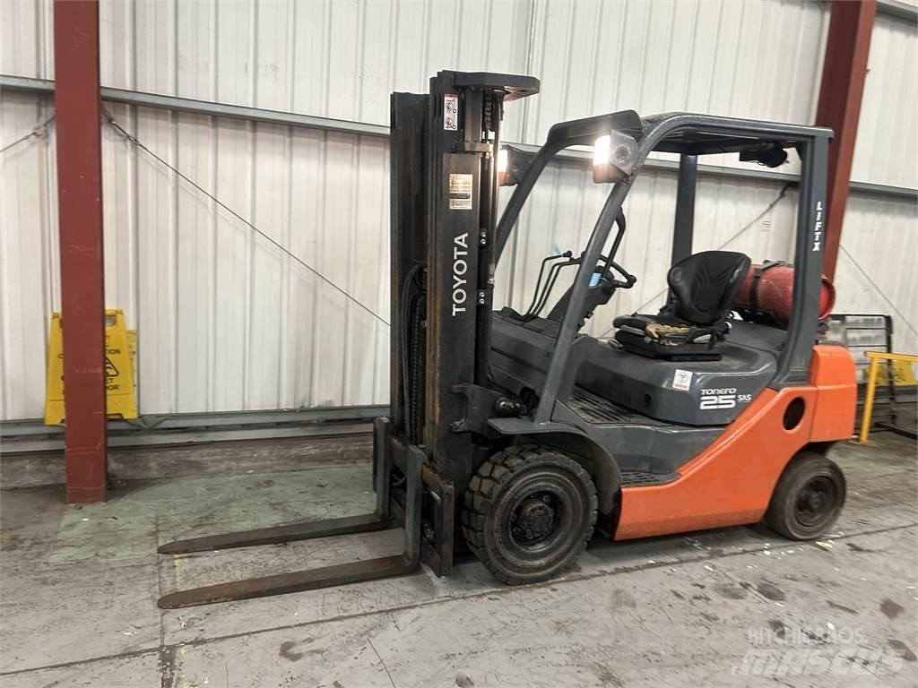 Toyota 02-8FGF20 Газові навантажувачі